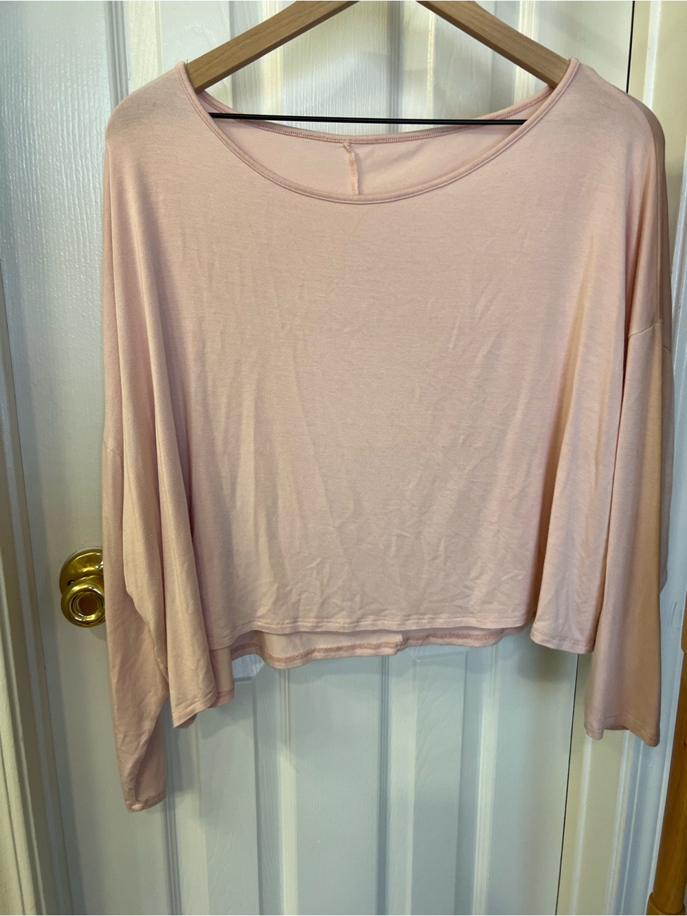 Joah Brown Pale Pink Long-Sleeve Cropped Tee